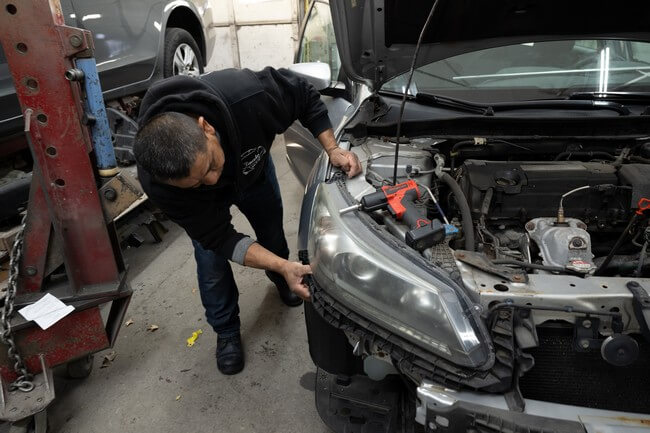 Lincoln auto body about us